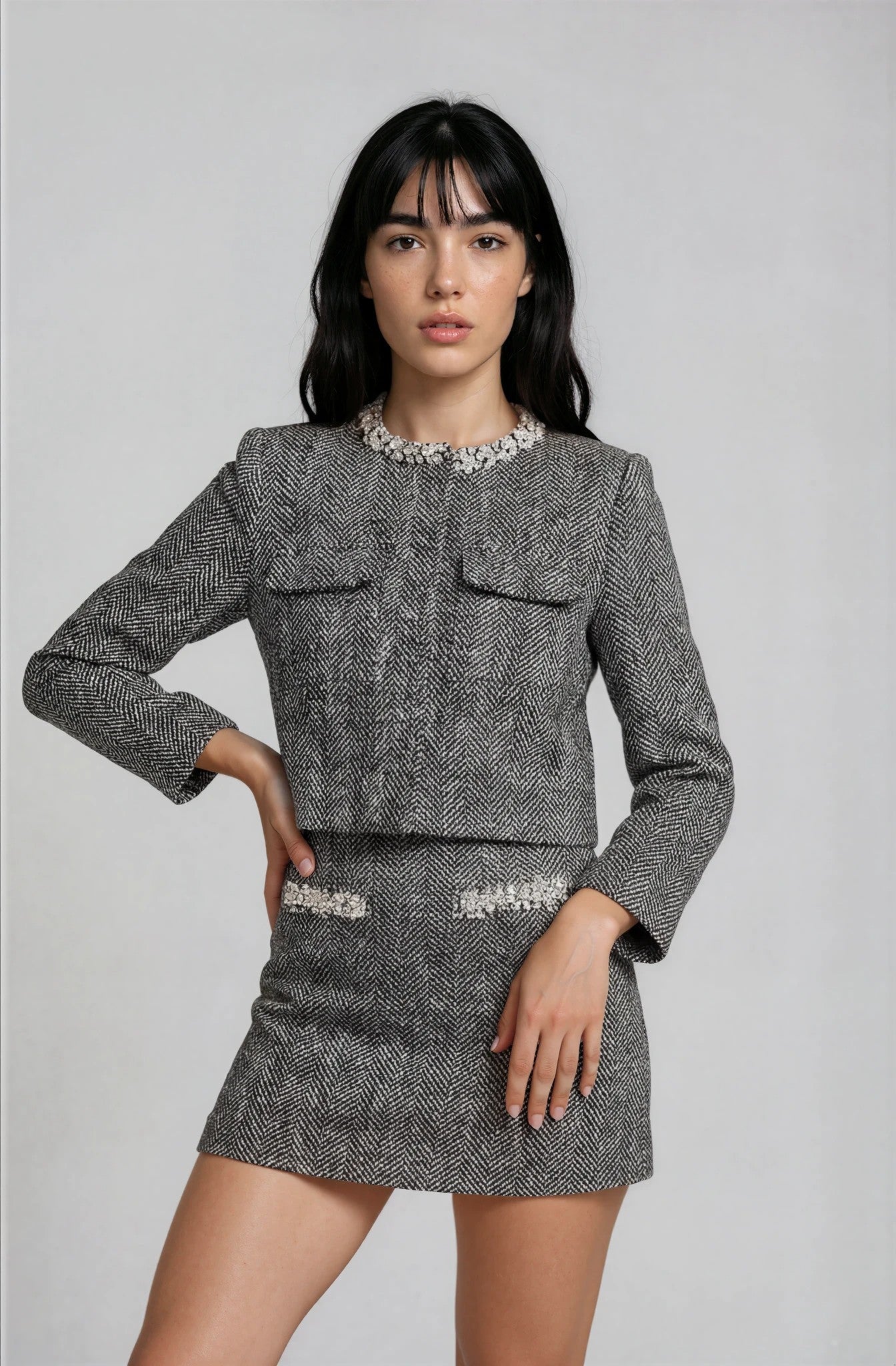 Conjunto Tweed con Detalle Joyas