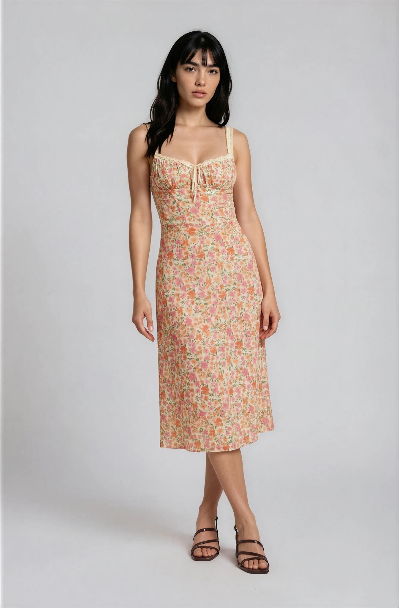 Vestido Midi Floral de Tirantes