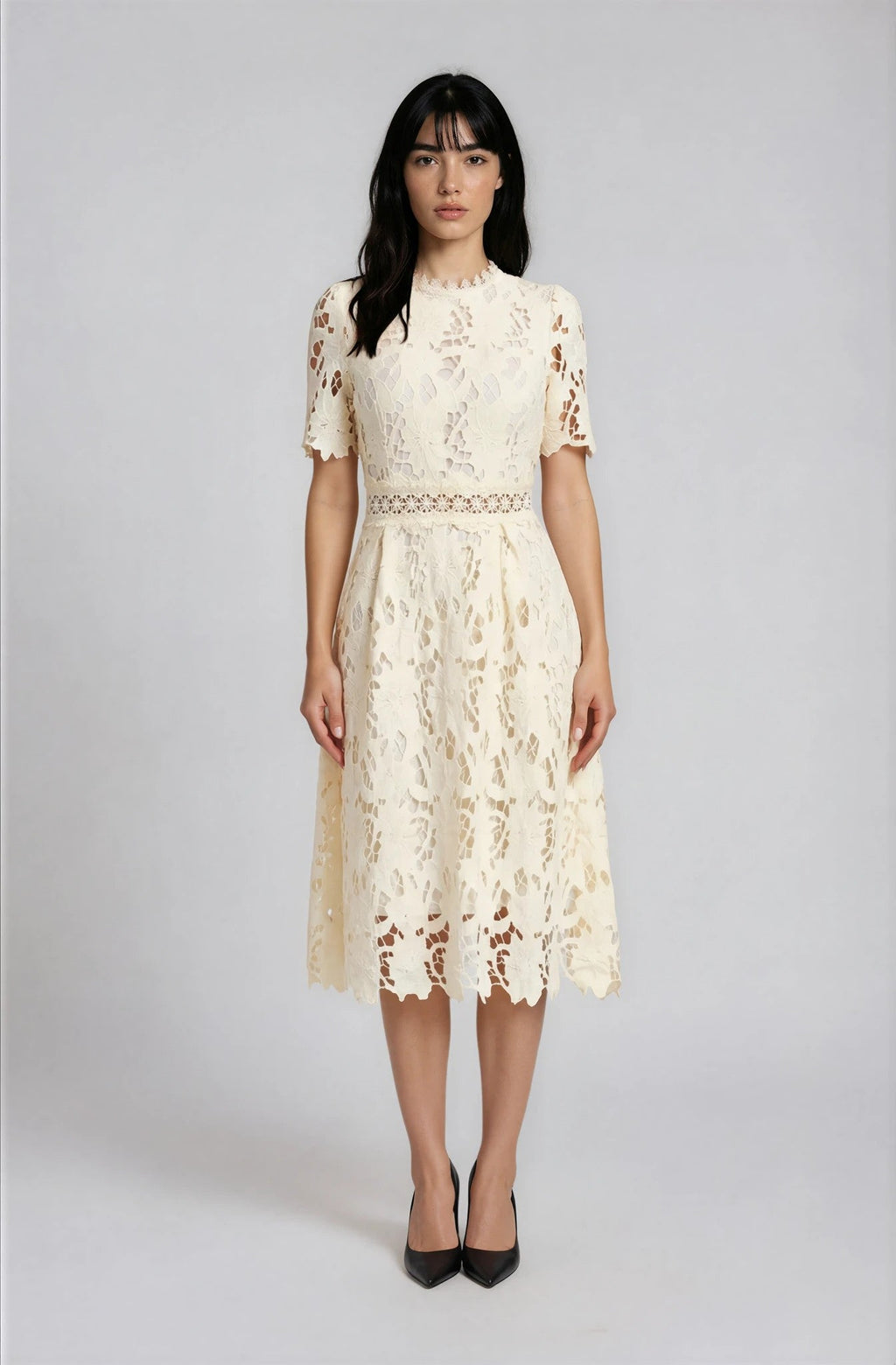 Vestido Midi de Encaje Troquelado