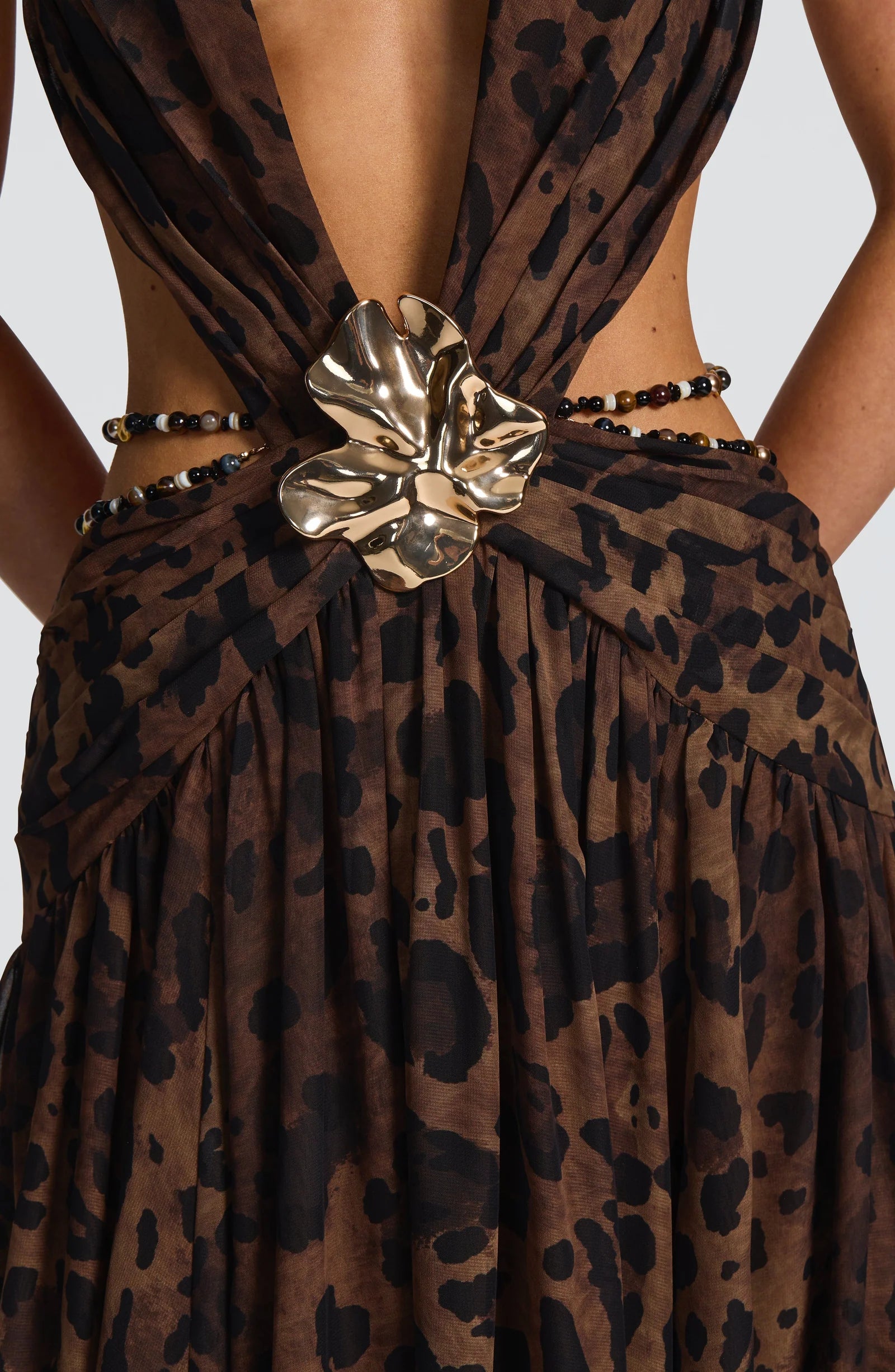 AITANA REYA | Broche Floral Dorado